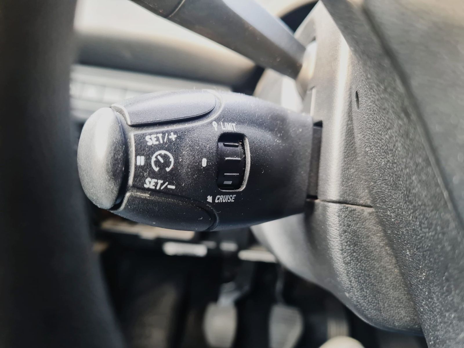 Fahrzeugabbildung Peugeot 208 1.2 Style 82 VTi