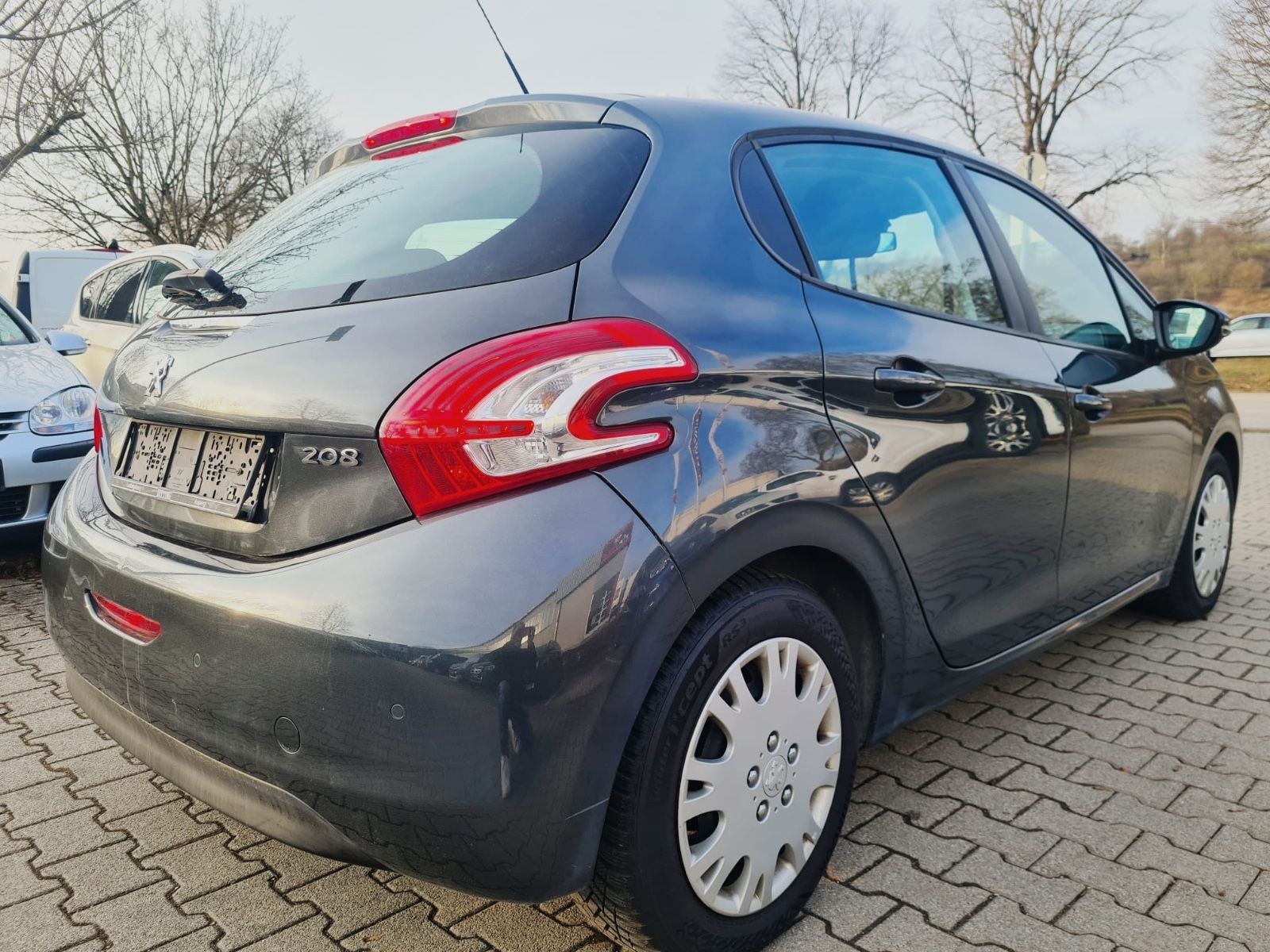 Fahrzeugabbildung Peugeot 208 1.2 Style 82 VTi