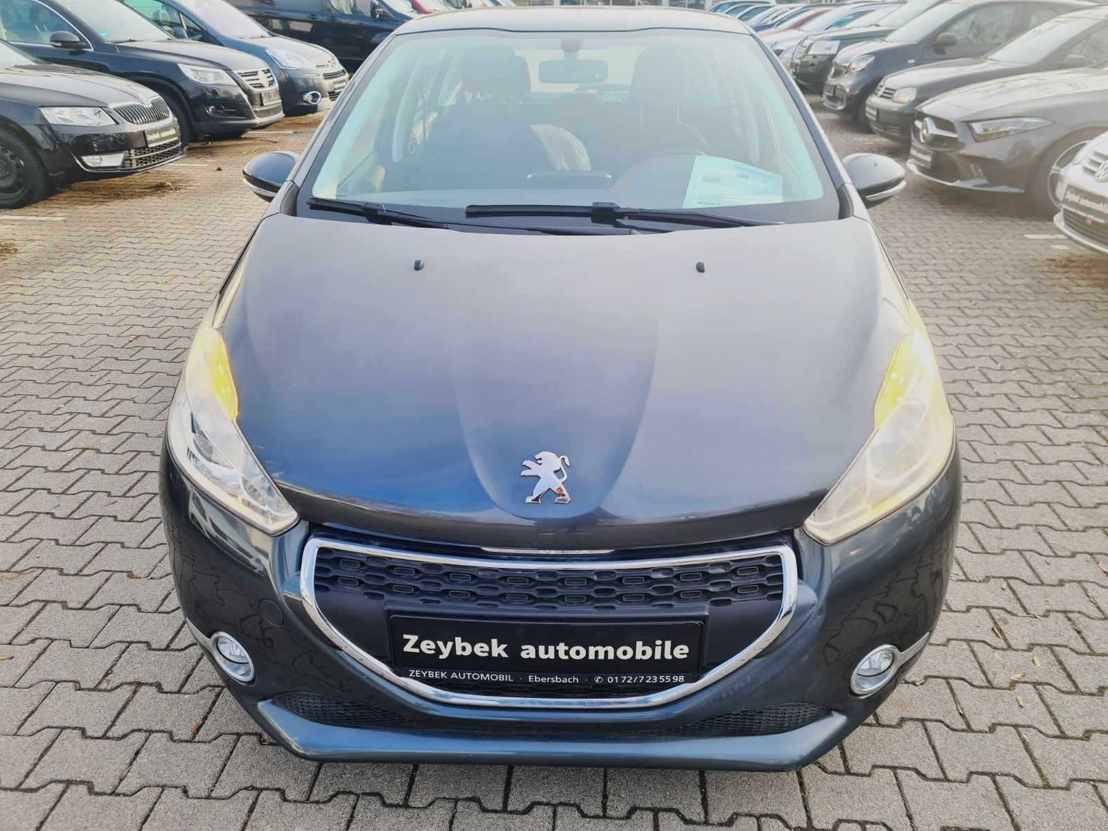 Fahrzeugabbildung Peugeot 208 1.2 Style 82 VTi