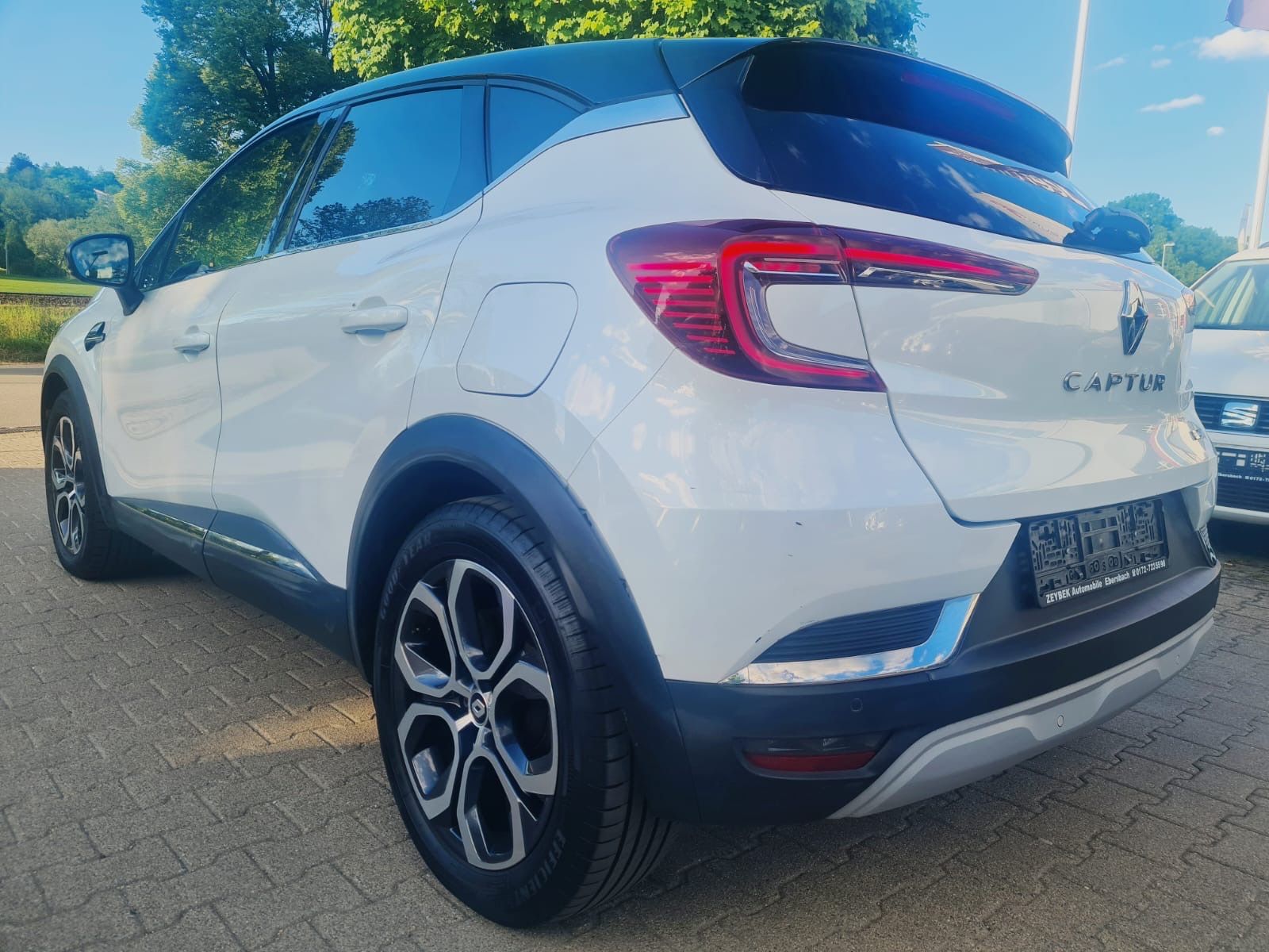 Fahrzeugabbildung Renault Captur II Intens