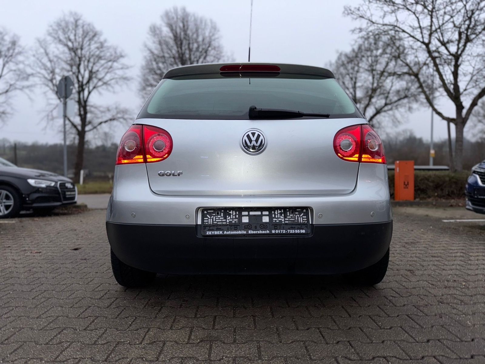 Fahrzeugabbildung Volkswagen Golf V Lim. Trendline Aus 1 Hand / Klima /SHZ/