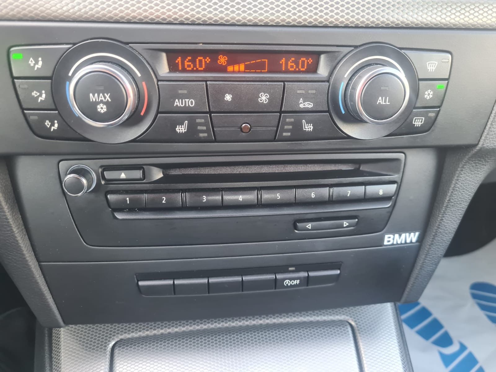 Fahrzeugabbildung BMW 320 Baureihe 3 Coupe 320i M Paket